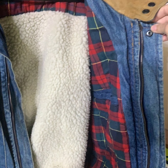 Vintage Levi’s denim jacket - Picture 3 of 4